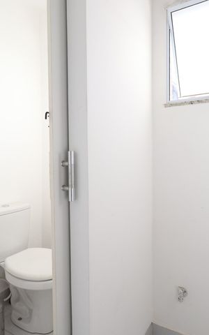 Casa de condomínio à venda com 110m², 2 quartos e 1 vagaBanheiro de serviço