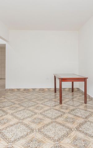 Casa para alugar com 130m², 2 quartos e 1 vagaSala