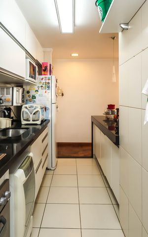 Apartamento à venda com 80m², 3 quartos e 2 vagasCozinha