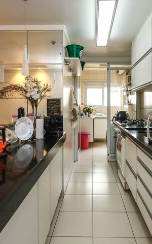 Apartamento à venda com 80m², 3 quartos e 2 vagasCozinha