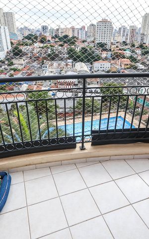Apartamento à venda com 80m², 3 quartos e 2 vagasVaranda