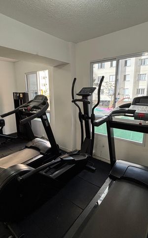 Apartamento à venda com 49m², 2 quartos e 1 vaga Apartamento à venda com 49m², 2 quartos e 1 vagaÁrea comum - Academia