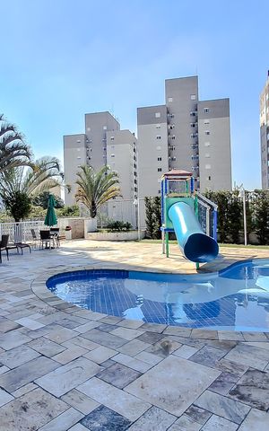 Apartamento à venda com 150m², 3 quartos e 3 vagas Apartamento à venda com 150m², 3 quartos e 3 vagasÁrea comum - Piscina