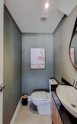 Apartamento à venda com 150m², 3 quartos e 3 vagas Apartamento à venda com 150m², 3 quartos e 3 vagasLavabo