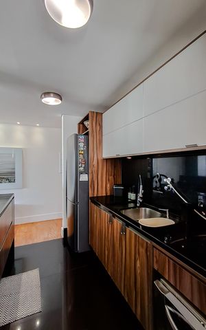 Apartamento à venda com 150m², 3 quartos e 3 vagas Apartamento à venda com 150m², 3 quartos e 3 vagasCozinha