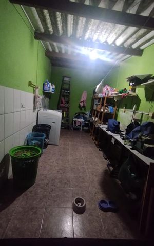 Casa à venda com 125m², 4 quartos e 2 vagas Casa à venda com 125m², 4 quartos e 2 vagasÁrea de serviço