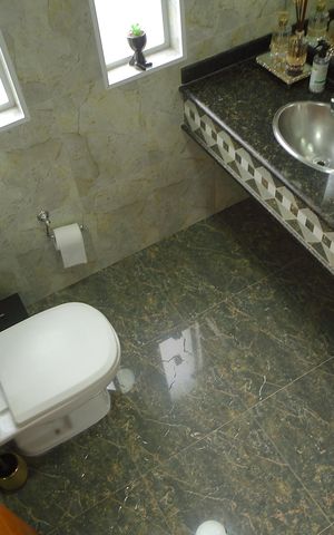 Casa à venda com 377m², 4 quartos e 4 vagasLavabo da Sala