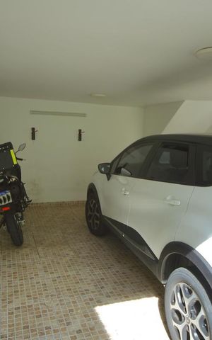 Casa à venda com 377m², 4 quartos e 4 vagasGaragem 