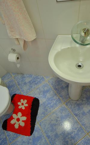 Casa à venda com 377m², 4 quartos e 4 vagasBanheiro de serviço 