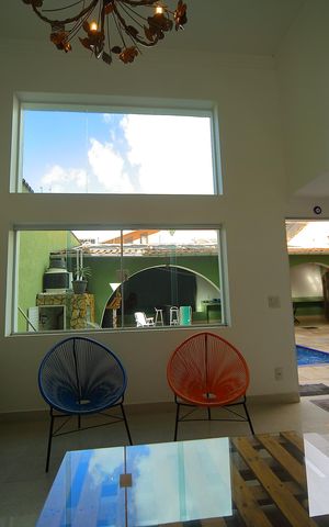 Casa à venda com 377m², 4 quartos e 4 vagasSala de visita 
