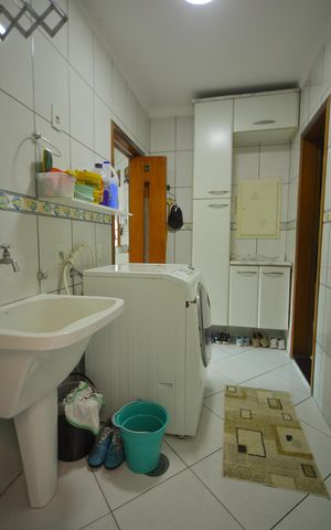 Casa à venda com 377m², 4 quartos e 4 vagasÁrea de Serviço