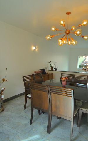 Casa à venda com 377m², 4 quartos e 4 vagasSala de Jantar 