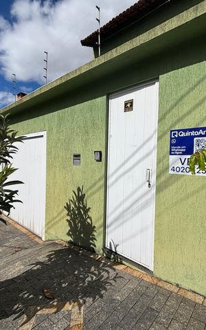 Casa à venda com 377m², 4 quartos e 4 vagas Casa à venda com 377m², 4 quartos e 4 vagasFachada