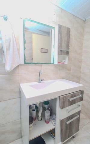Casa à venda com 180m², 5 quartos e sem vaga Casa à venda com 180m², 5 quartos e sem vagaBanheiro de serviço