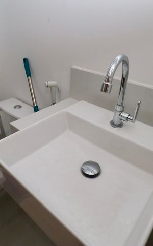 Studio para alugar com 35m², 1 quarto e 1 vaga Studio para alugar com 35m², 1 quarto e 1 vagaBanheiro