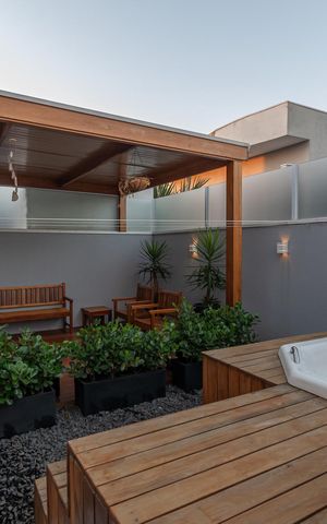Casa de condomínio para alugar com 116m², 2 quartos e 2 vagas Casa de condomínio para alugar com 116m², 2 quartos e 2 vagasVaranda