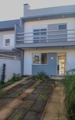 Casa à venda com 137m², 3 quartos e 1 vaga Casa à venda com 137m², 3 quartos e 1 vagaFachada