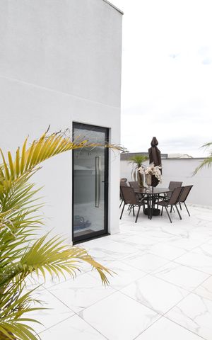 Casa de condomínio à venda com 270m², 4 quartos e 2 vagasCobertura