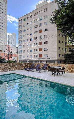 Apartamento para alugar com 430m², 3 quartos e 4 vagas Apartamento para alugar com 430m², 3 quartos e 4 vagasÁrea comum - Piscina