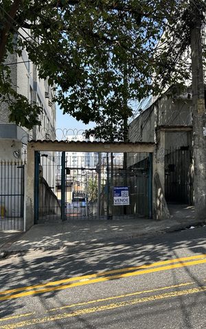 Casa à venda com 76m², 2 quartos e 1 vagaFachada + placa