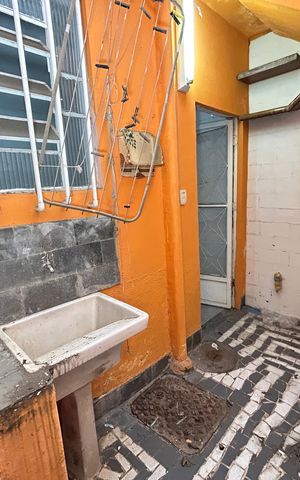 Casa à venda com 76m², 2 quartos e 1 vagaÁrea de Serviço