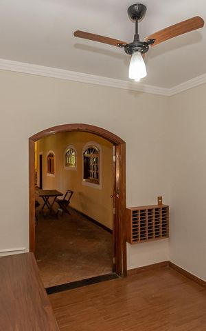 Casa à venda com 1250m², 4 quartos e 5 vagas Casa à venda com 1250m², 4 quartos e 5 vagasQuarto 3