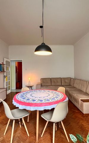 Apartamento para alugar com 144m², 3 quartos e sem vaga Apartamento para alugar com 144m², 3 quartos e sem vagaSala