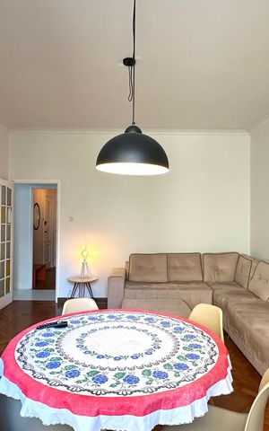 Apartamento para alugar com 144m², 3 quartos e sem vaga Apartamento para alugar com 144m², 3 quartos e sem vagaSala
