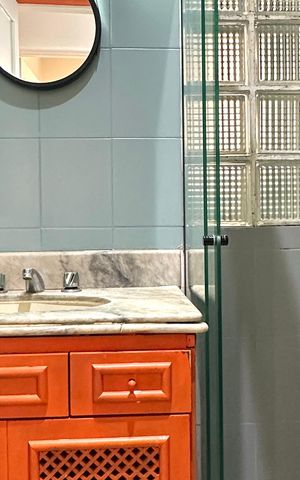 Apartamento para alugar com 144m², 3 quartos e sem vaga Apartamento para alugar com 144m², 3 quartos e sem vagaBanheiro social