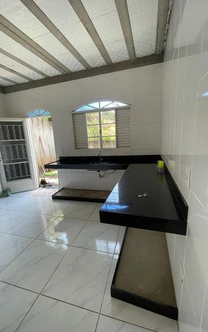 Casa à venda com 276m², 2 quartos e 2 vagas Casa à venda com 276m², 2 quartos e 2 vagasCozinha e Área de Serviço