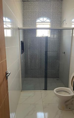 Casa à venda com 276m², 2 quartos e 2 vagas Casa à venda com 276m², 2 quartos e 2 vagasBanheiro Social