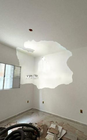 Casa à venda com 90m², 2 quartos e 2 vagas