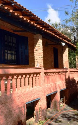 Casa à venda com 125m², 2 quartos e 1 vagaFachada Lateral