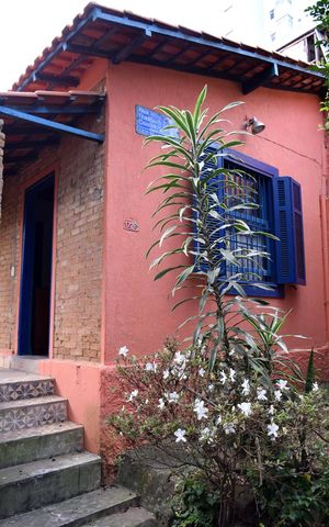 Casa à venda com 125m², 2 quartos e 1 vagaFachada