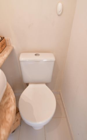 Casa de condomínio à venda com 100m², 3 quartos e 2 vagasLavabo