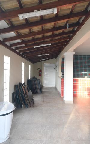 Casa de condomínio à venda com 100m², 3 quartos e 2 vagasÁrea comum - Salão de festas