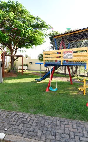 Casa de condomínio à venda com 100m², 3 quartos e 2 vagasÁrea comum - Playground