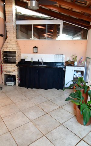 Casa de condomínio à venda com 100m², 3 quartos e 2 vagasVaranda gourmet