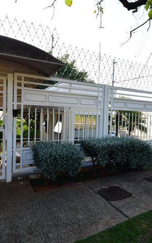 Casa de condomínio à venda com 100m², 3 quartos e 2 vagasFachado do condomínio