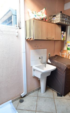 Casa de condomínio à venda com 100m², 3 quartos e 2 vagasÁrea de Serviço