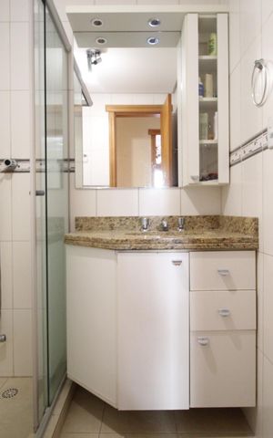 Apartamento à venda com 97m², 3 quartos e 2 vagasBanheiro