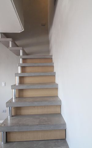Apartamento para alugar com 117m², 2 quartos e 2 vagasEscada