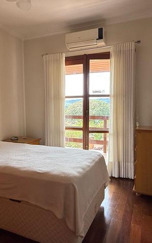 Casa de condomínio à venda com 314m², 3 quartos e 4 vagas