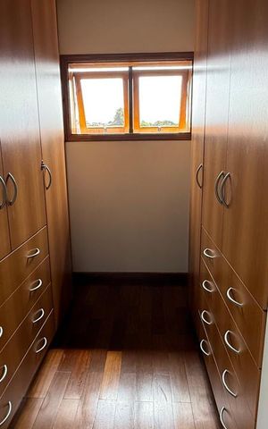 Casa de condomínio à venda com 314m², 3 quartos e 4 vagas