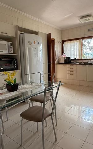 Casa de condomínio à venda com 314m², 3 quartos e 4 vagas