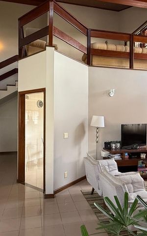 Casa de condomínio à venda com 314m², 3 quartos e 4 vagas
