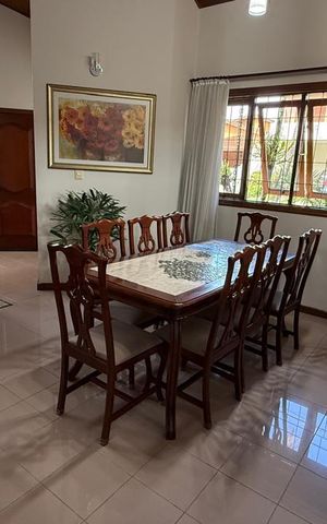 Casa de condomínio à venda com 314m², 3 quartos e 4 vagas
