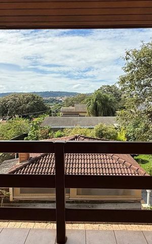Casa de condomínio à venda com 314m², 3 quartos e 4 vagas