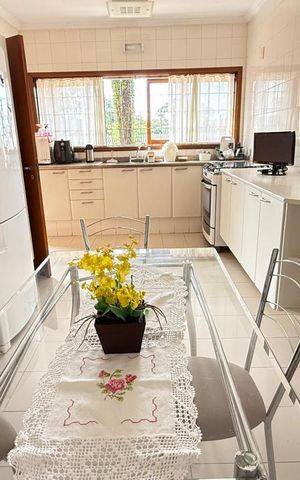 Casa de condomínio à venda com 314m², 3 quartos e 4 vagas
