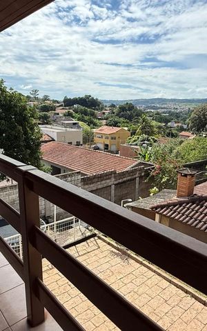 Casa de condomínio à venda com 314m², 3 quartos e 4 vagas